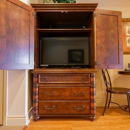 1Bd King Condo With 2 Person Jacuzzi Tub - Near The Strip - Free Tickets Included - T1-9 Бренсън Екстериор снимка